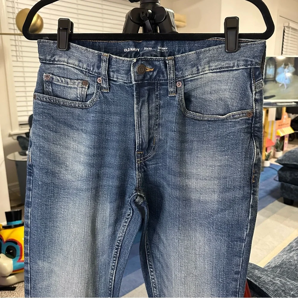 Old Navy Skinny Built-In Flex Medium Wash 31 x 30
